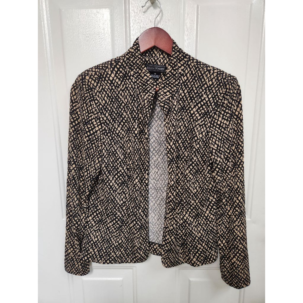 Jessica Howard Blazer with small removable shoulder pads Beige & Black